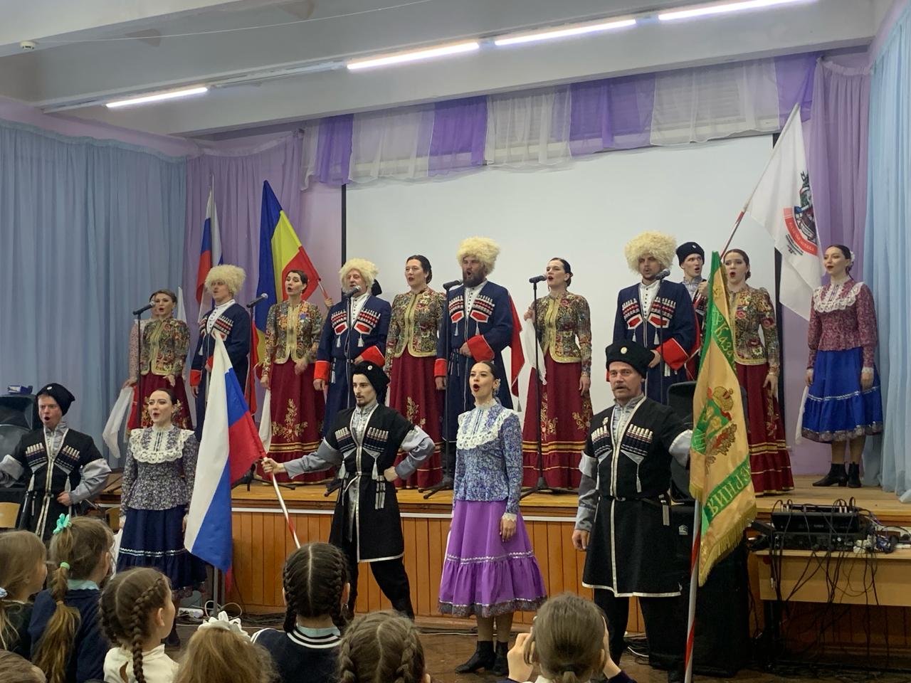 Ансамбль «Казачья застава» выступил для школьников с. Засечное Ансамбль «Казачья застава» выступил для школьников с. Засечное